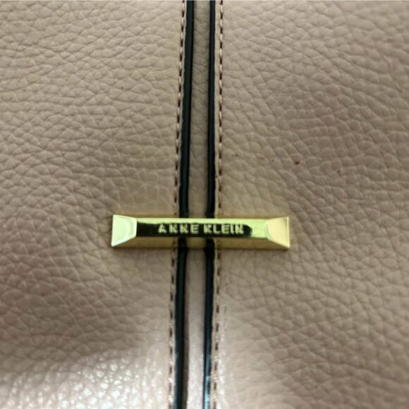 Anne Klein Handbag NWOT - Picture 3 of 3